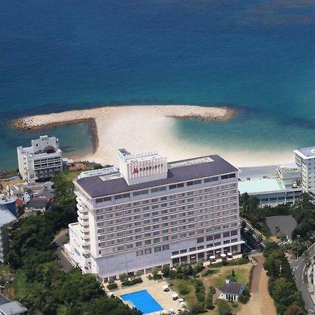 난키-시라하마 메리어트 호텔 외부 사진 Aerial view of the hotel