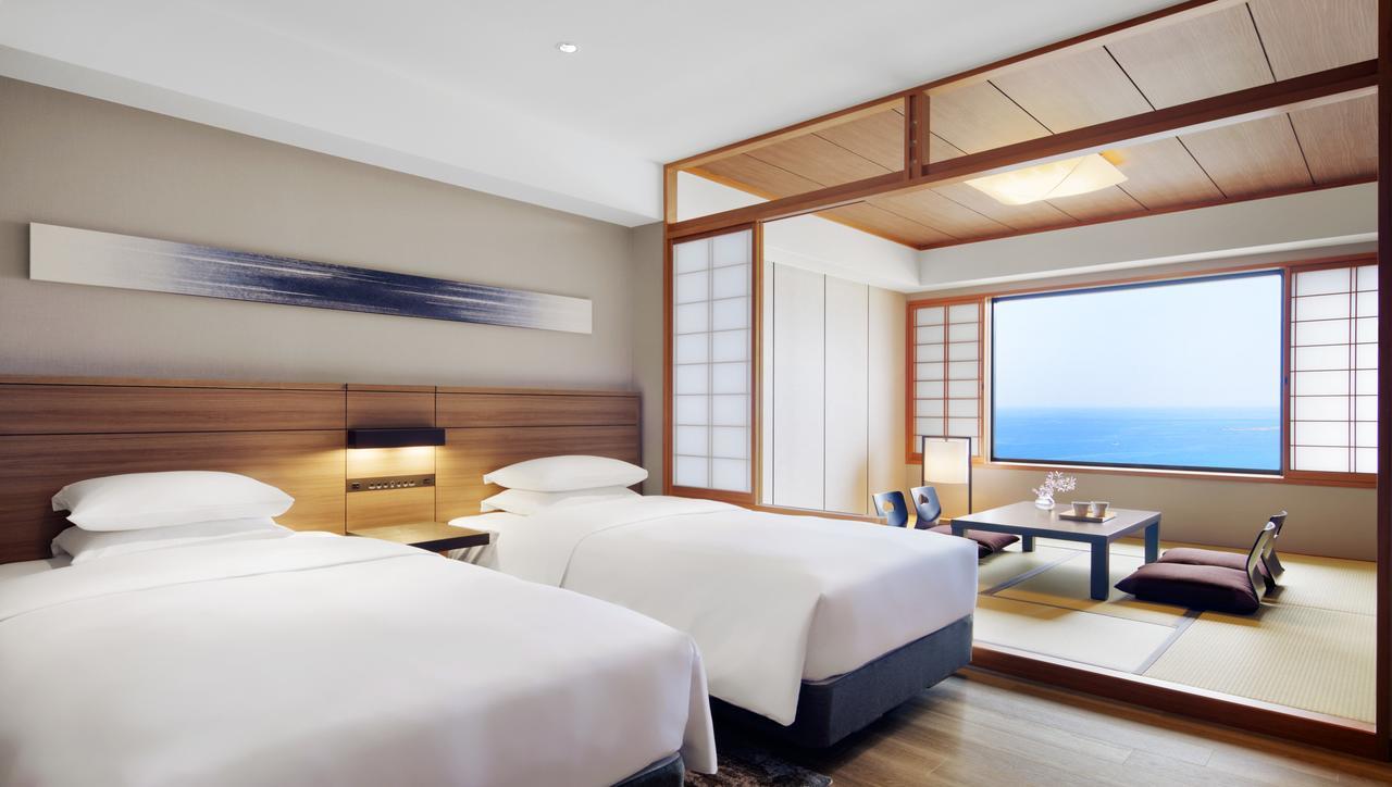 난키-시라하마 메리어트 호텔 외부 사진 A guest room at the hotel