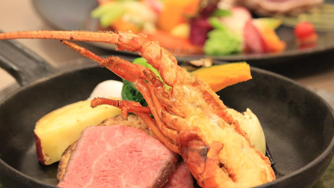 난키-시라하마 메리어트 호텔 외부 사진 A lobster dish