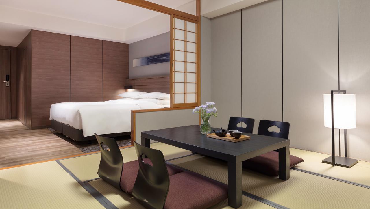 난키-시라하마 메리어트 호텔 외부 사진 A Japanese-style room at the hotel